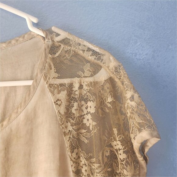 Viscose blouse with with intricate sheer floral sleeve design - new from Italy! - Picture 4 of 6